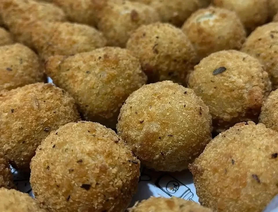 Bolinha de queijo filadelfia